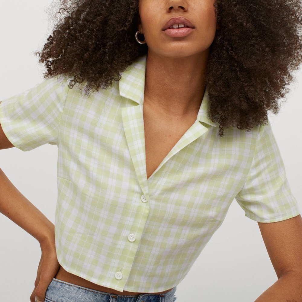 🌸5/$40🌸 H&M NWT crop shirt in light green/white checkered size small
